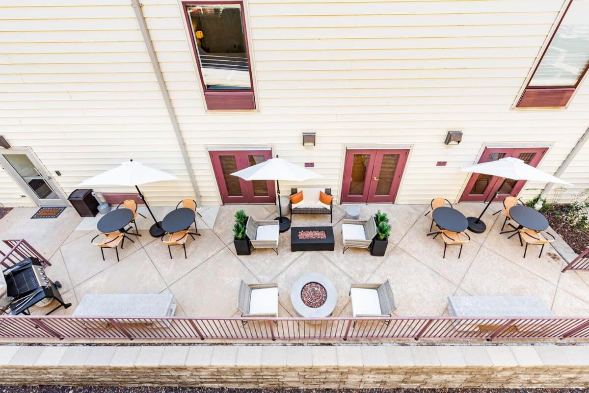 Cozysuites Cwe King Suite With Parking! Tower Grove Exteriör bild