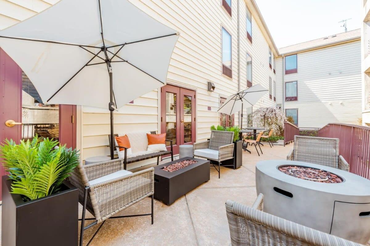Cozysuites Cwe King Suite With Parking! Tower Grove Exteriör bild